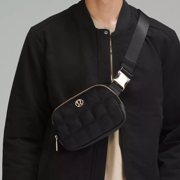lululemon athletica Handbags - 2305/06/08 NWT LLL Everywhere Belt Bag 1L Quilted Velour in blk/Gold (SOLD OUT)